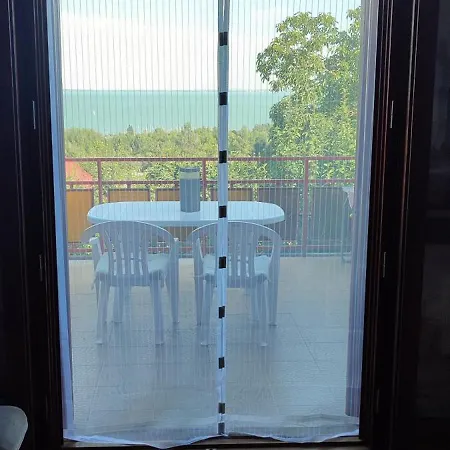 Lägenhet Panorama Balatonalmádi